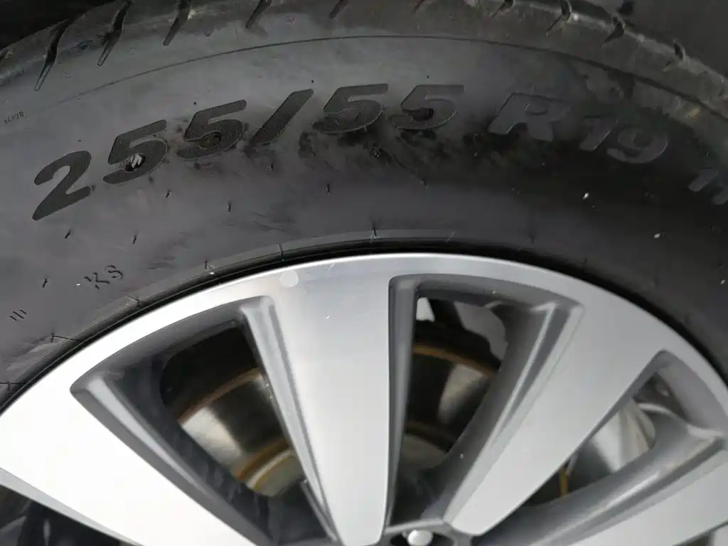 Roewe RX8 — миниатюра 24