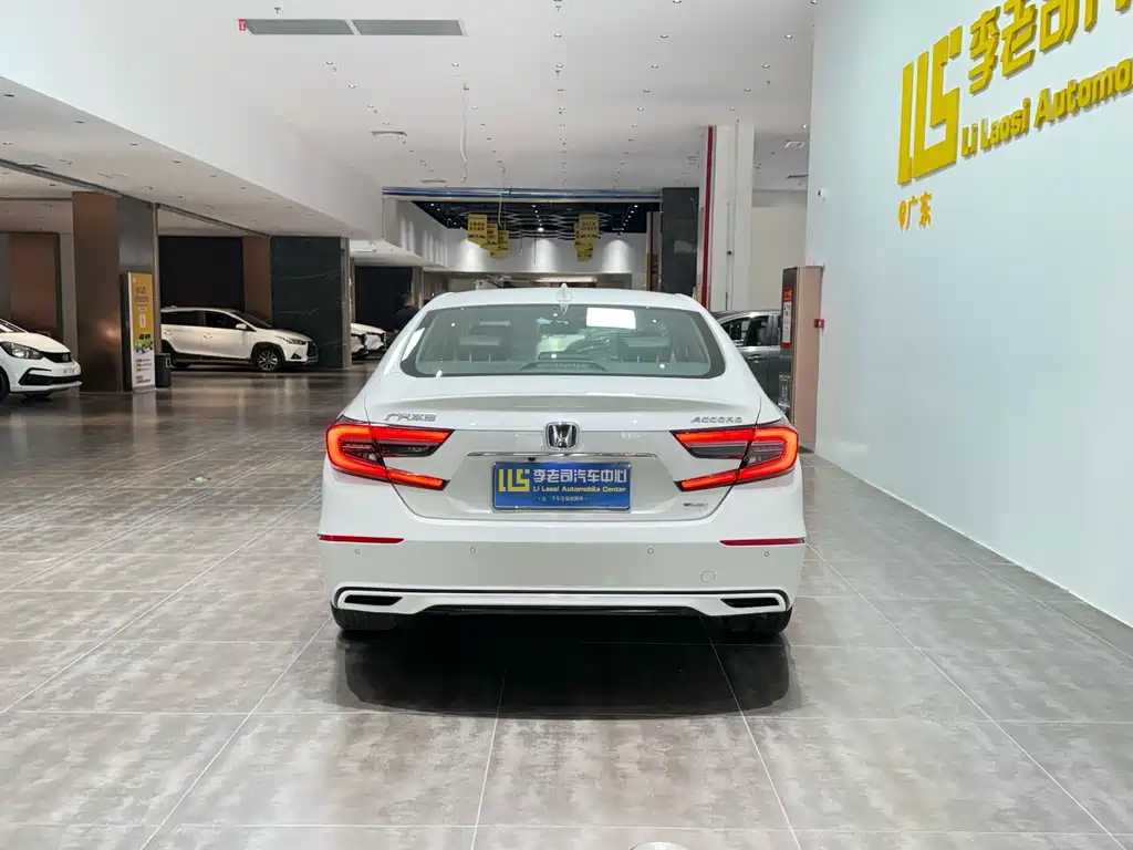 Honda Accord — миниатюра 4
