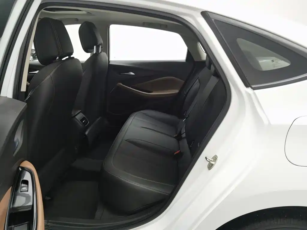 Buick Verano — миниатюра 15