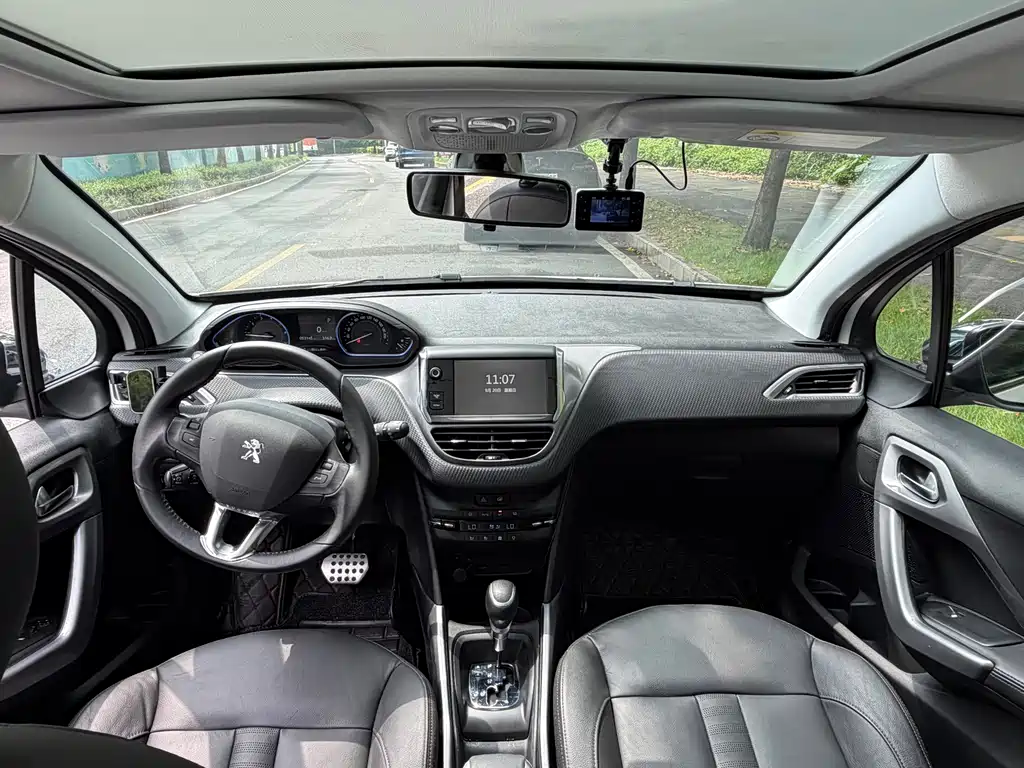 Peugeot 2008 — миниатюра 7
