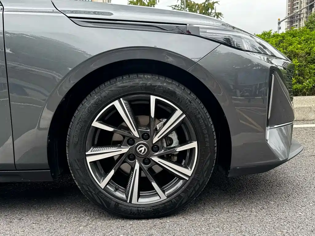 Changan Yida — миниатюра 20