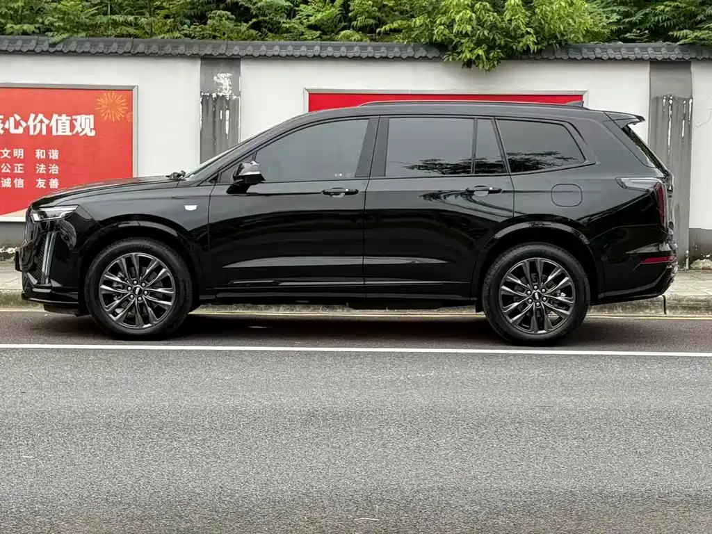 Cadillac XT6 2025 2.0T мест Executive
