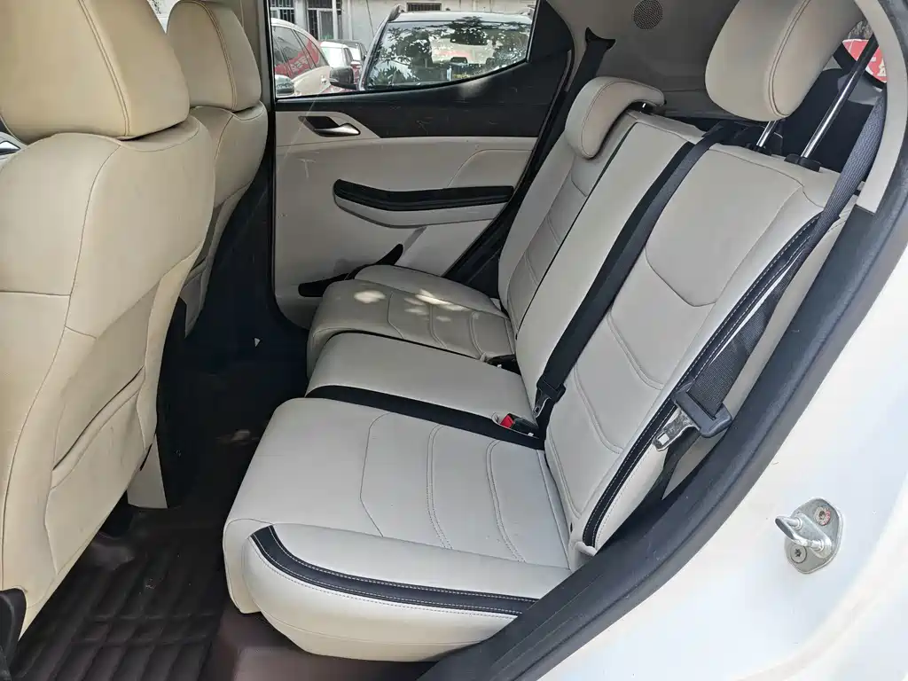 BYD Yuan Pro — миниатюра 12