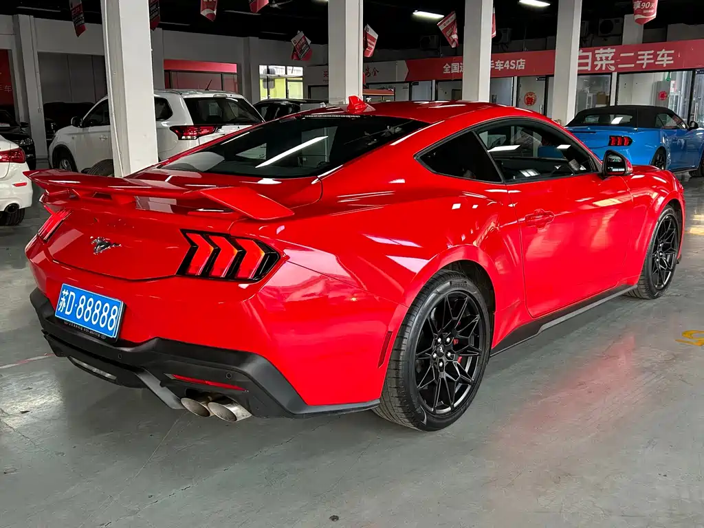 Ford Mustang — миниатюра 18
