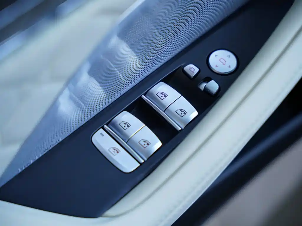 BMW M8 — миниатюра 28