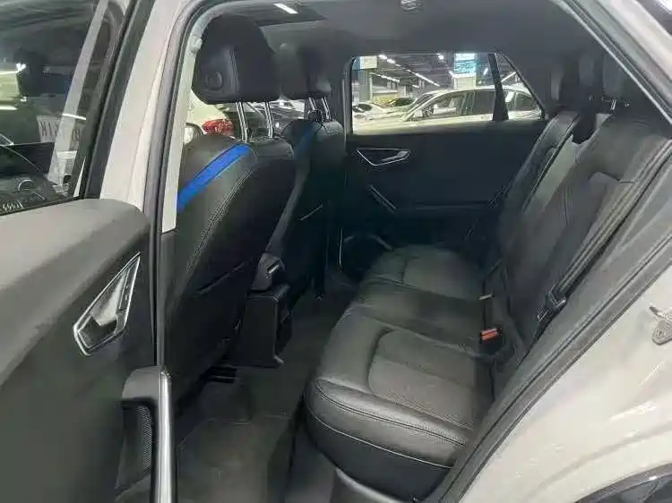 Audi Q2L e-tron — миниатюра 6