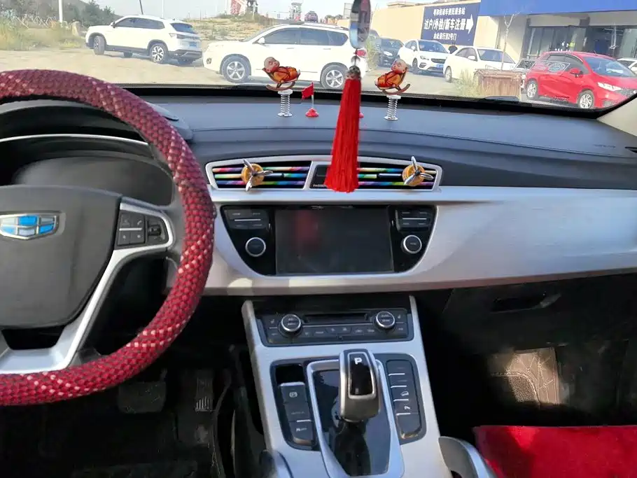 Geely Boyue — миниатюра 13