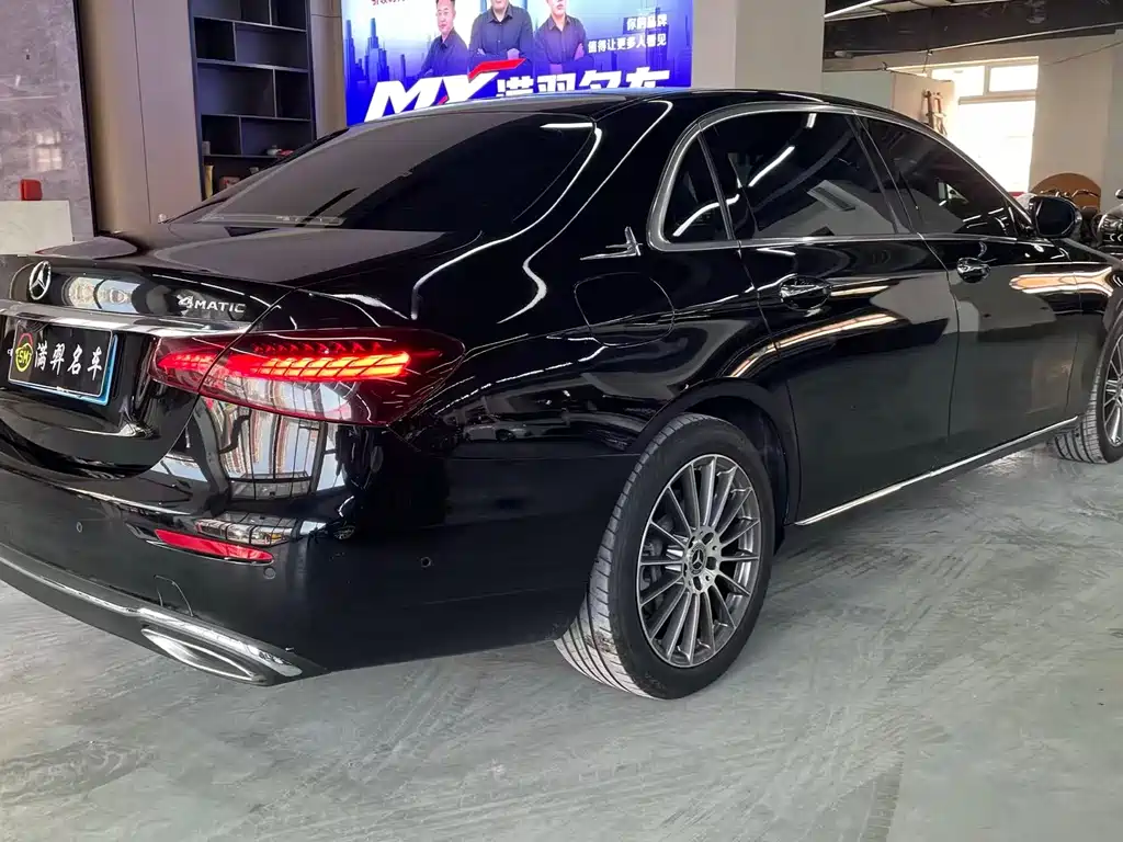 MERCEDES-BENZ E CLASS