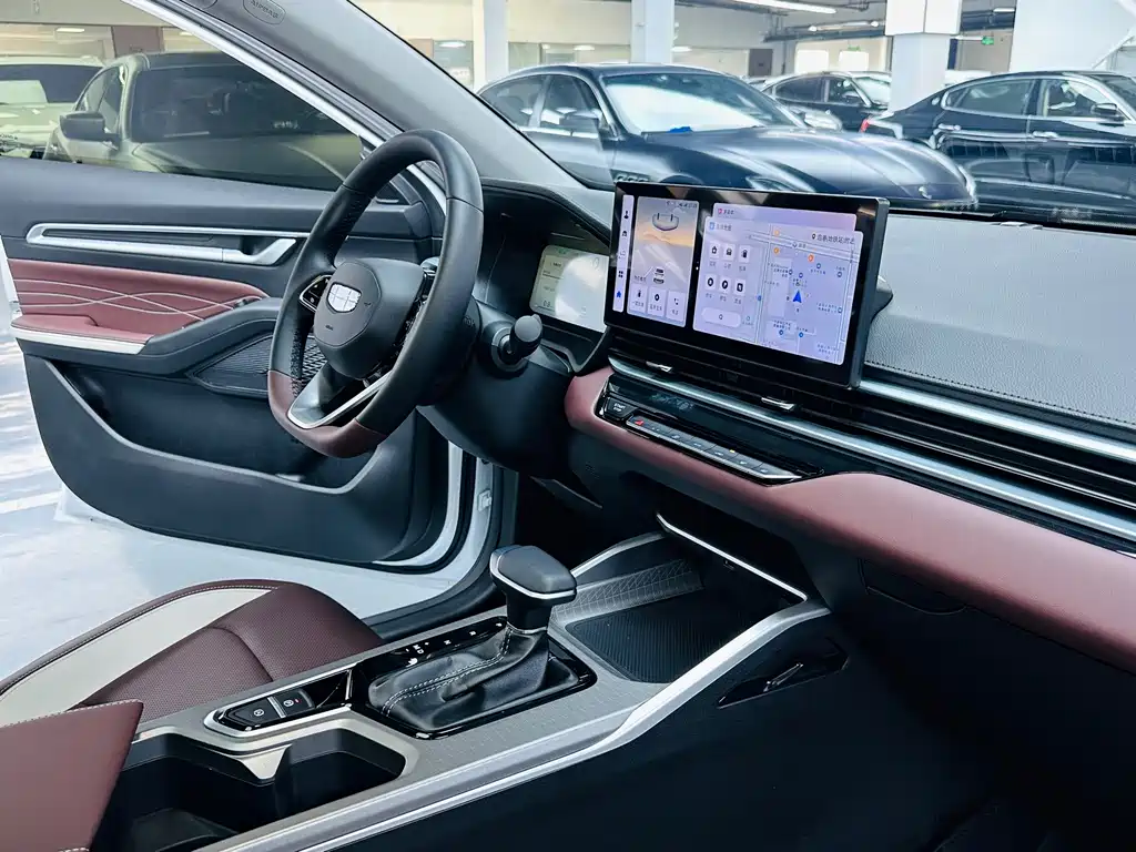 Geely Emgrand — миниатюра 7