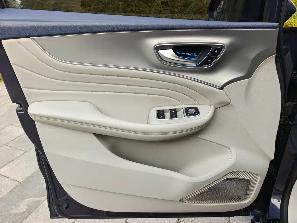 Roewe iMAX8 — миниатюра 17