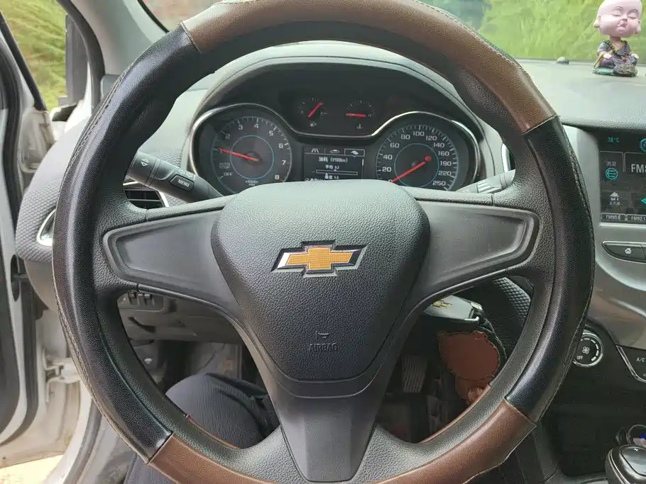 Chevrolet Cruze — миниатюра 15