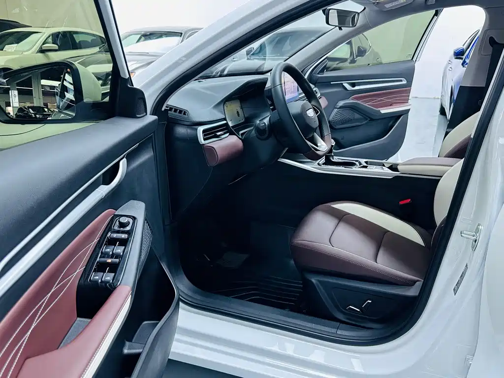 Geely Emgrand — миниатюра 4