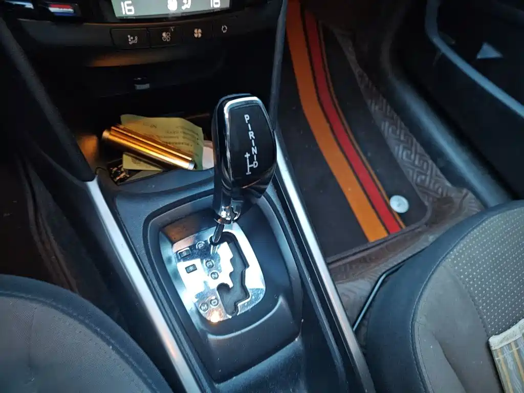 Peugeot 2008 — миниатюра 15