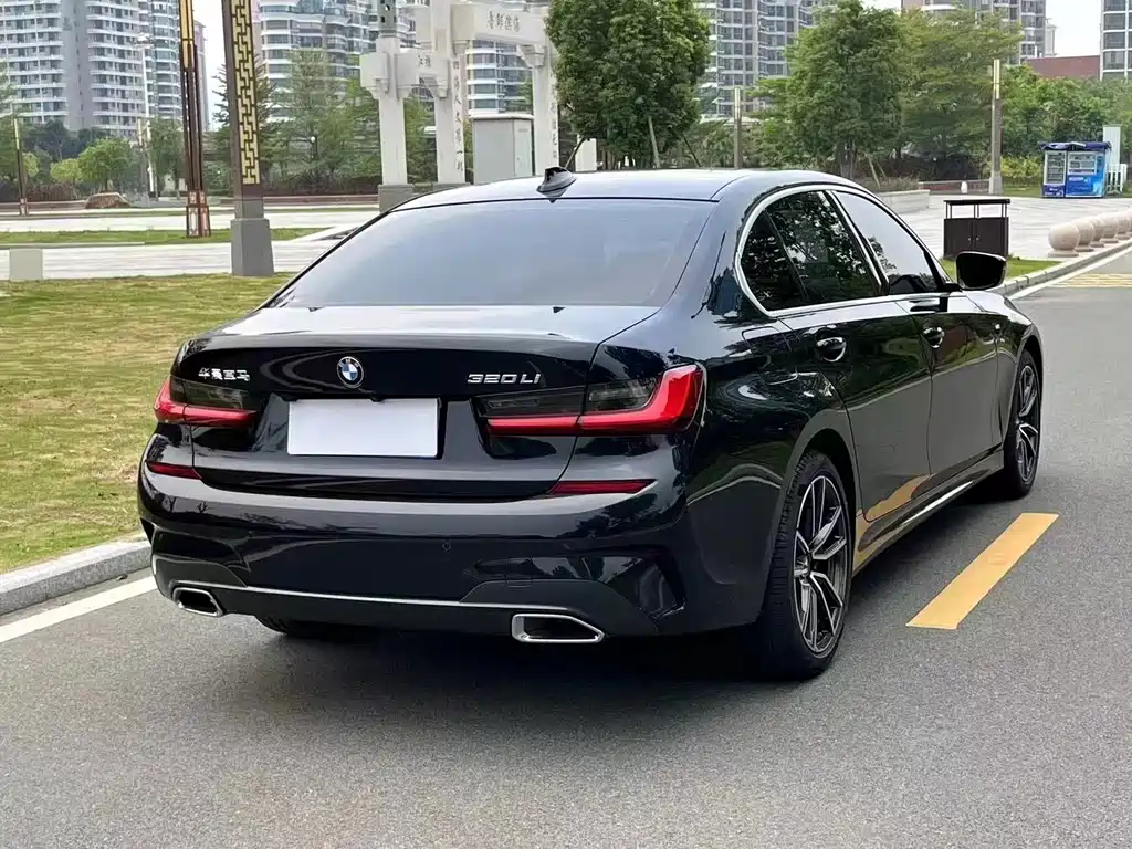 BMW 3 Series — миниатюра 4