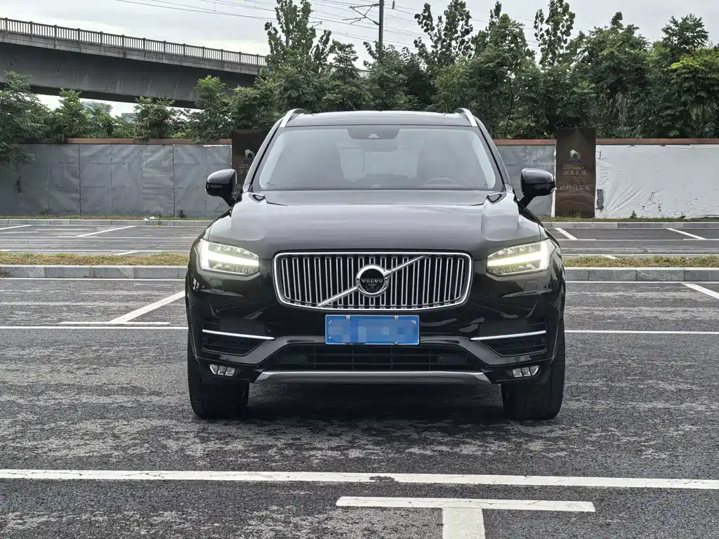 Volvo XC90 — миниатюра 2