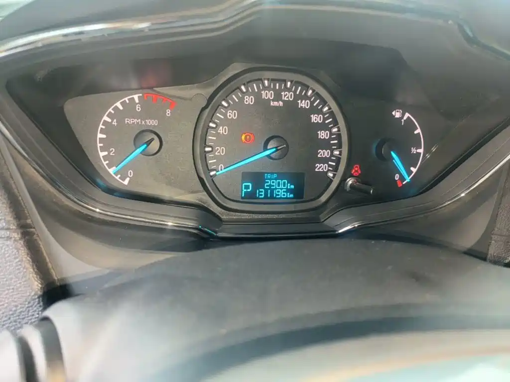 Ford Escort — миниатюра 12
