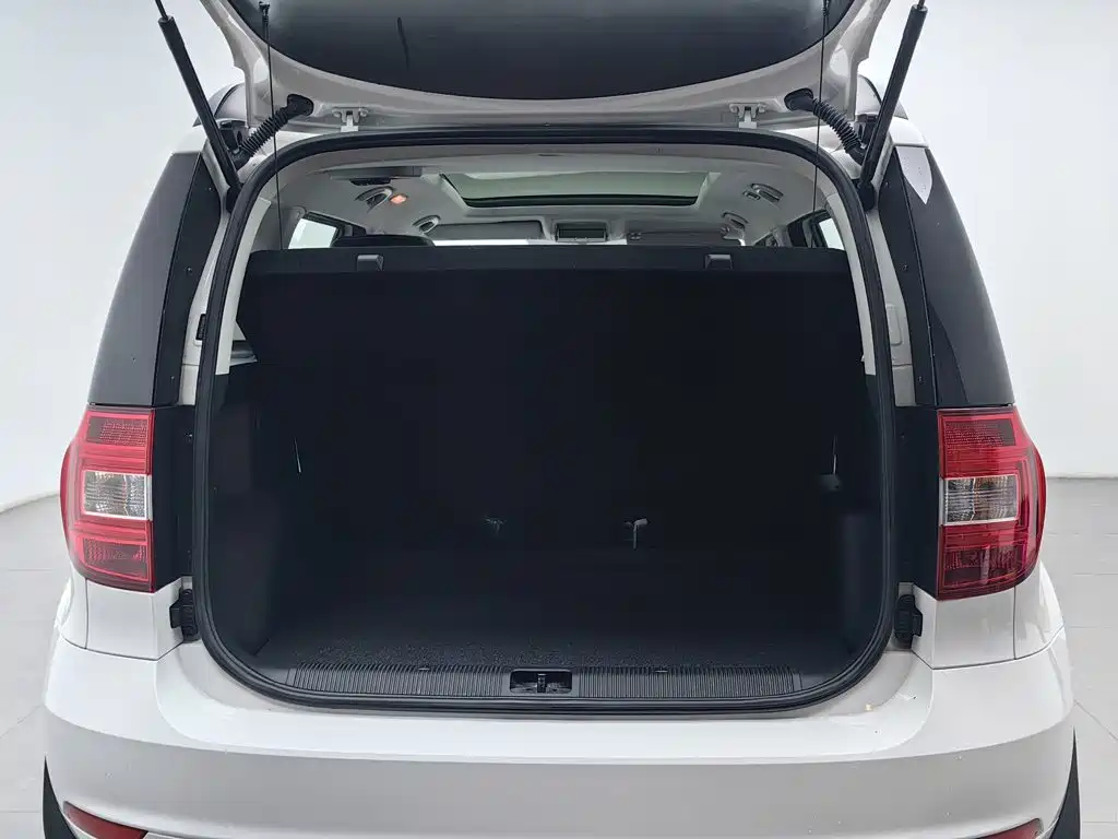 Skoda Yeti — миниатюра 16