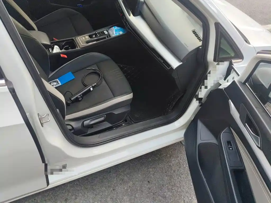 Volkswagen Golf — миниатюра 18