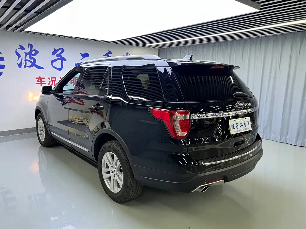 Ford Explorer (Import) — миниатюра 17