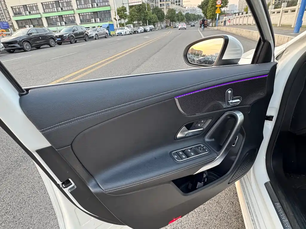 MERCEDES-BENZ A CLASS