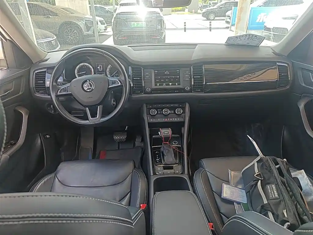 Skoda Kodiaq 2017 TSI330 7 мест Luxury