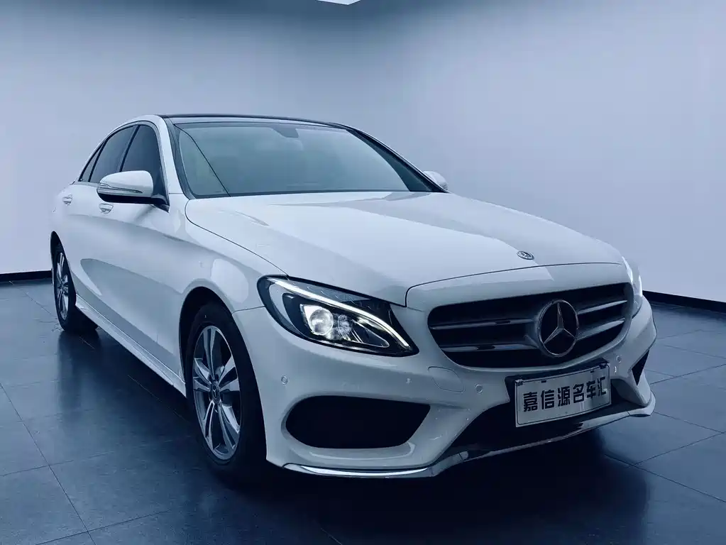Mercedes-Benz C-Class — миниатюра 2