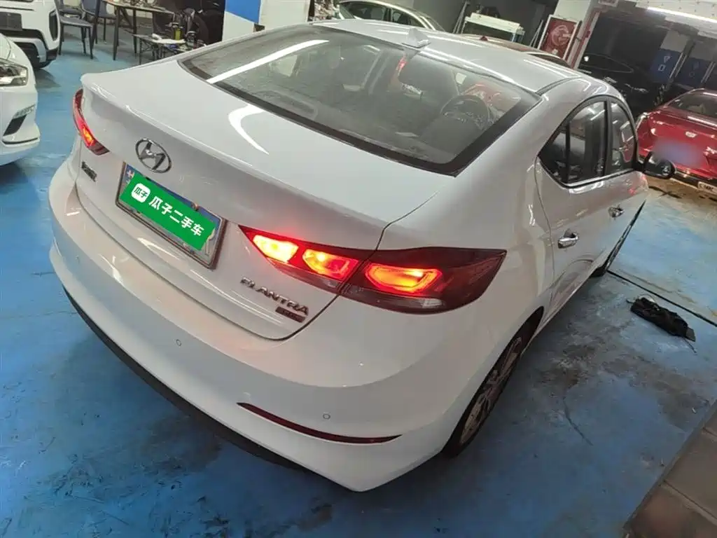 Hyundai Elantra 2016 1.6L AT Elite