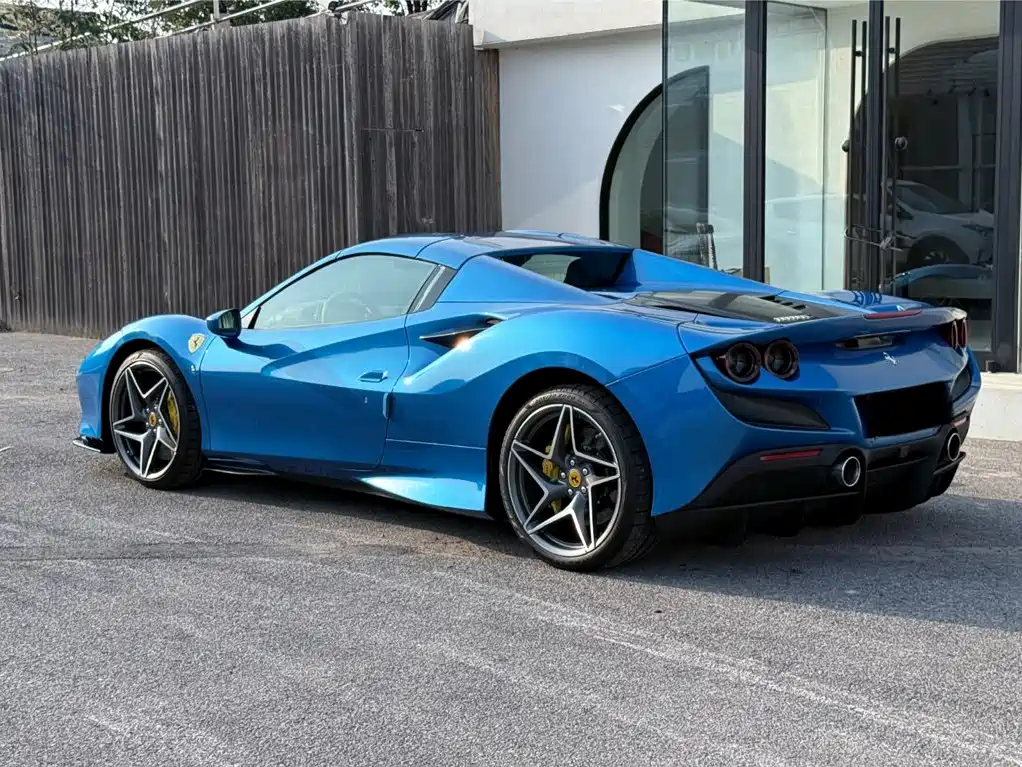 Ferrari F8 — миниатюра 13