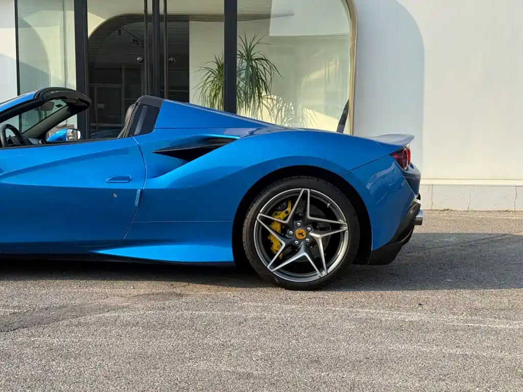 Ferrari F8 — миниатюра 19