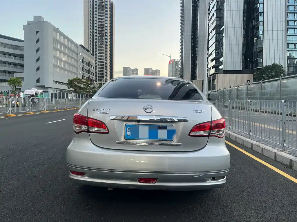 Nissan Sylphy 2016 1.6XE AT Lead