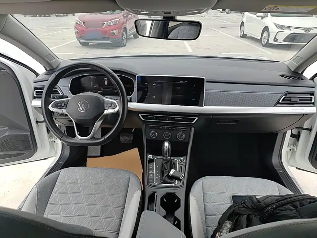 Volkswagen Lavida — миниатюра 10