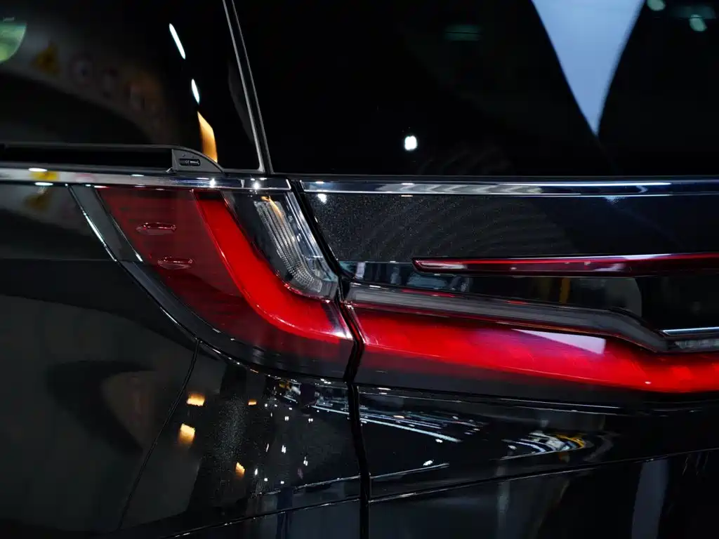 Lexus LM — миниатюра 50