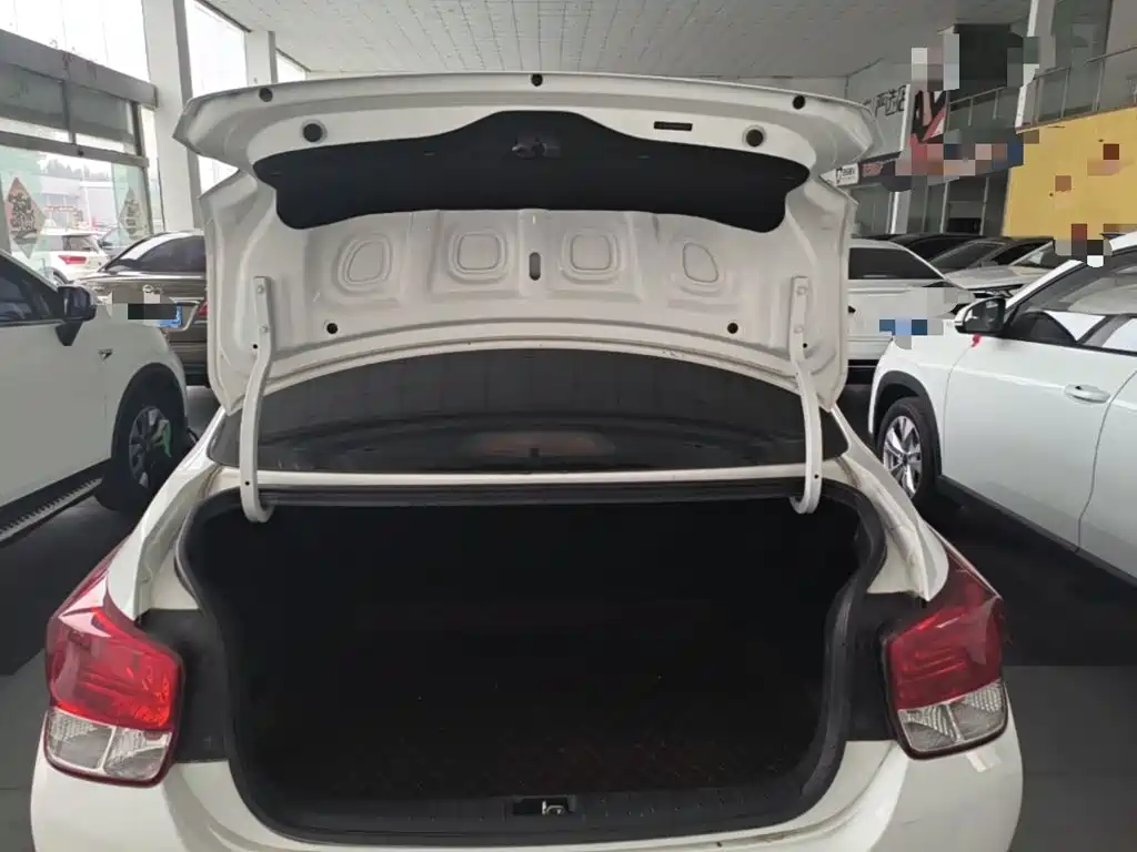Hyundai Verna — миниатюра 19