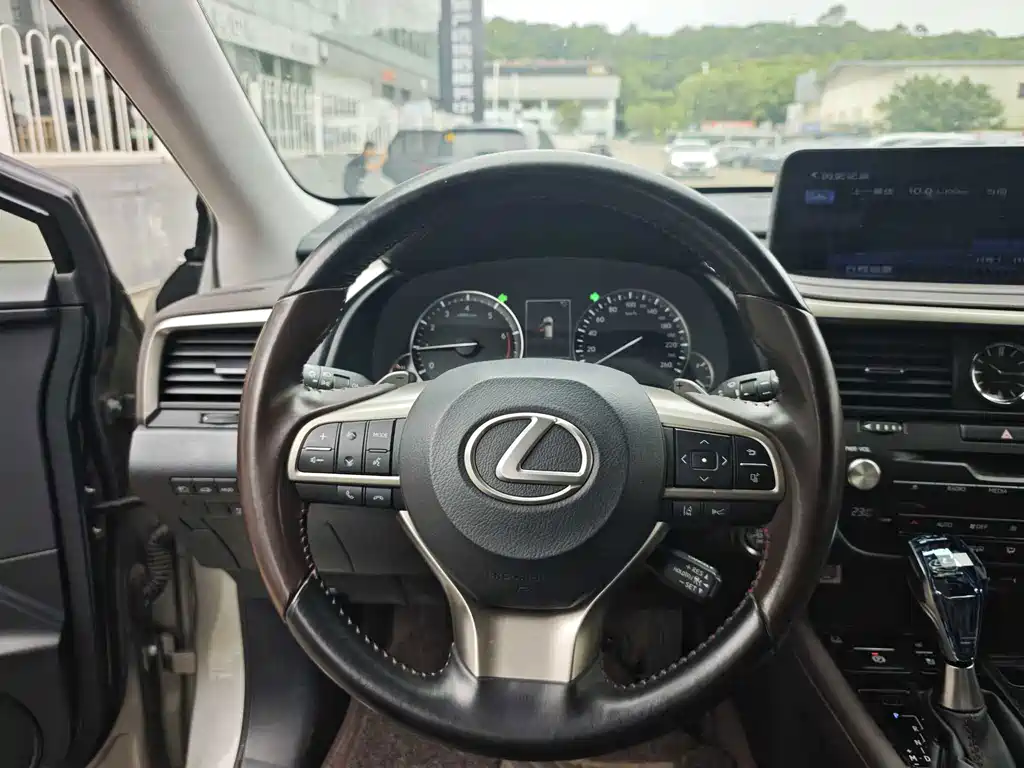 Lexus RX — миниатюра 9