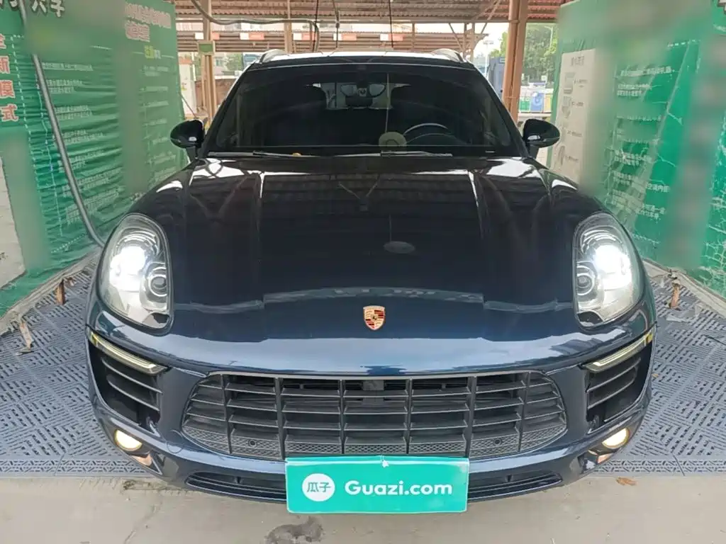 Porsche Macan — миниатюра 3