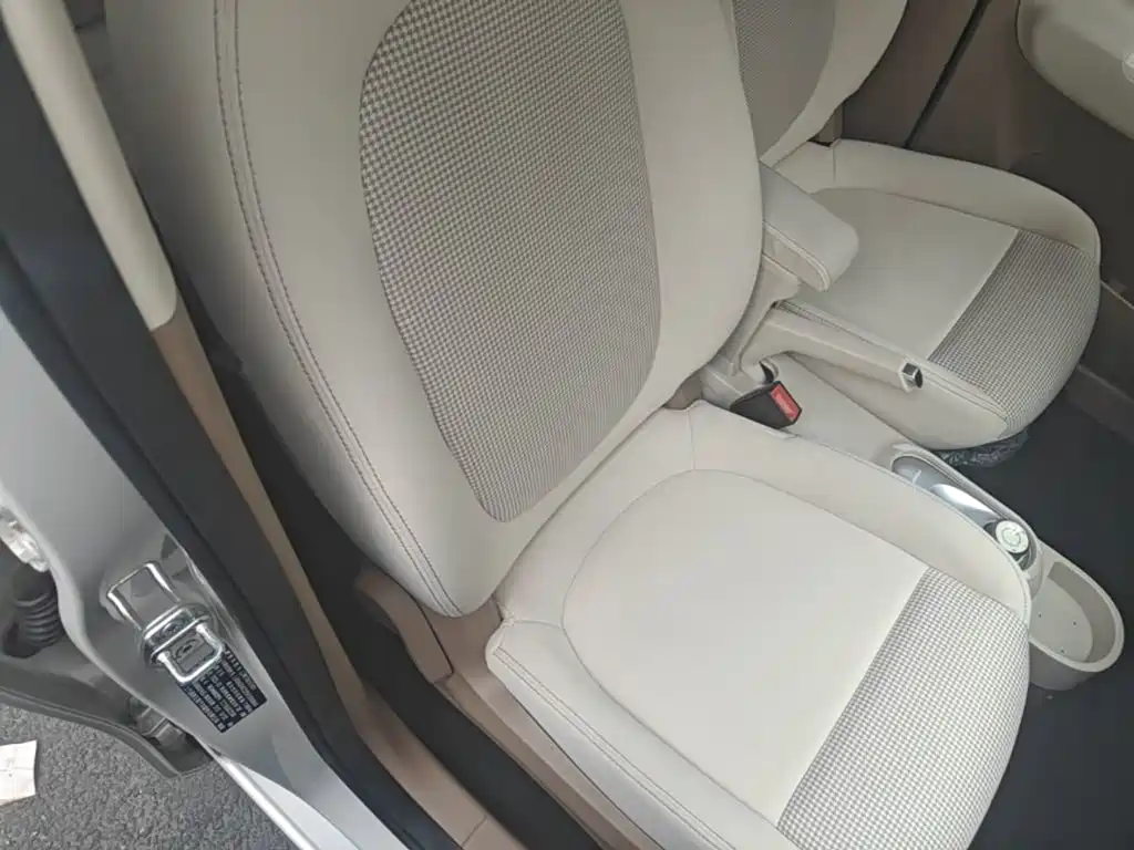 Wuling MINIEV — миниатюра 25