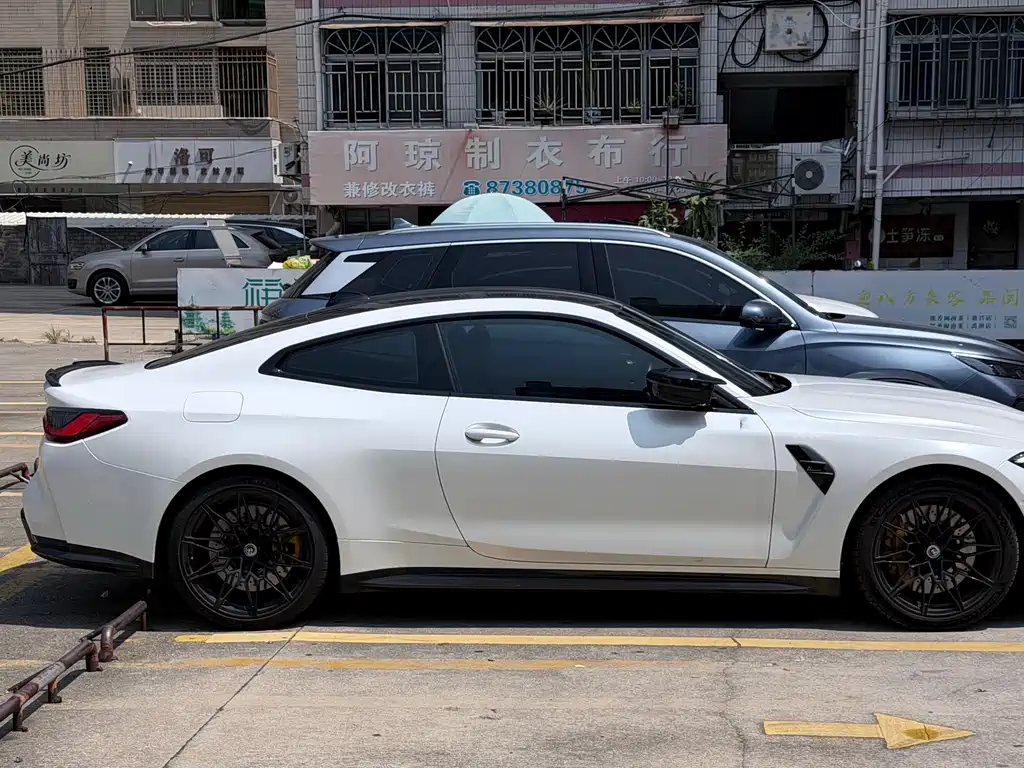 BMW M4 — миниатюра 3