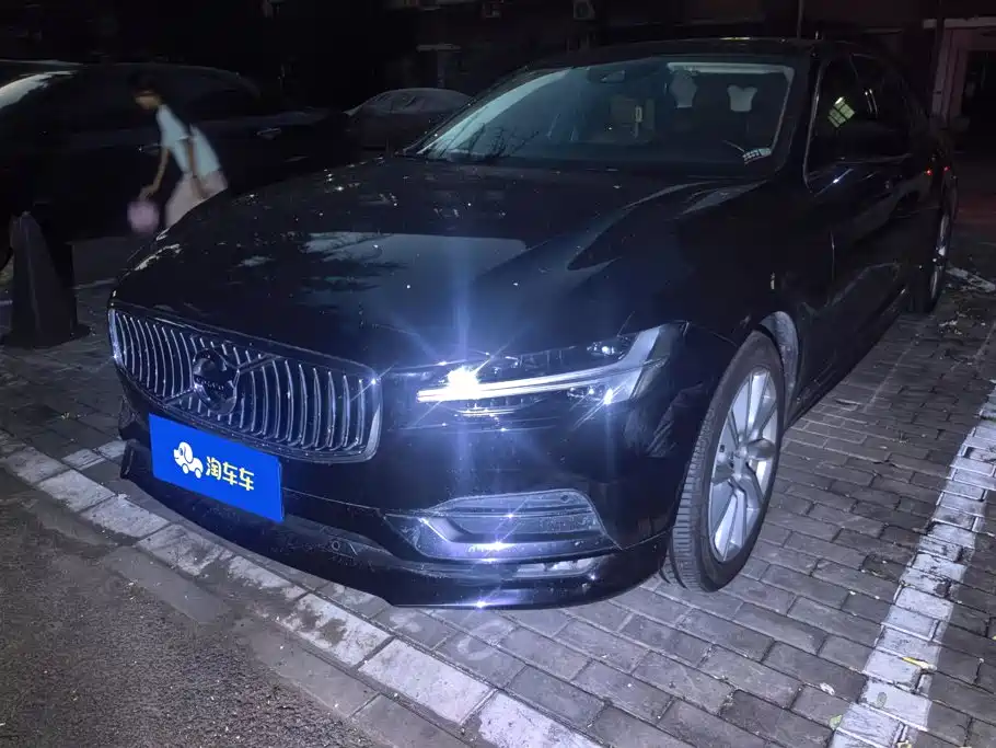 Volvo S90