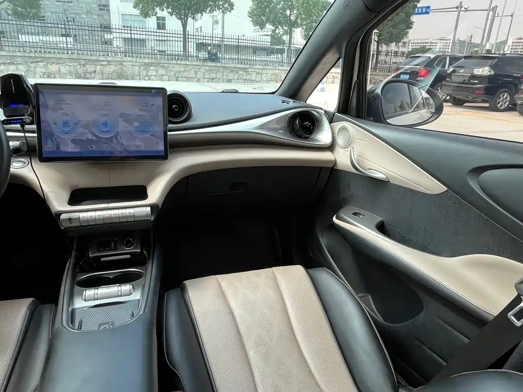 BYD Dolphin — миниатюра 5