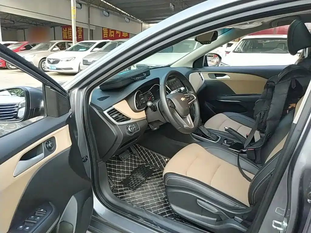 Chevrolet Monza — миниатюра 16