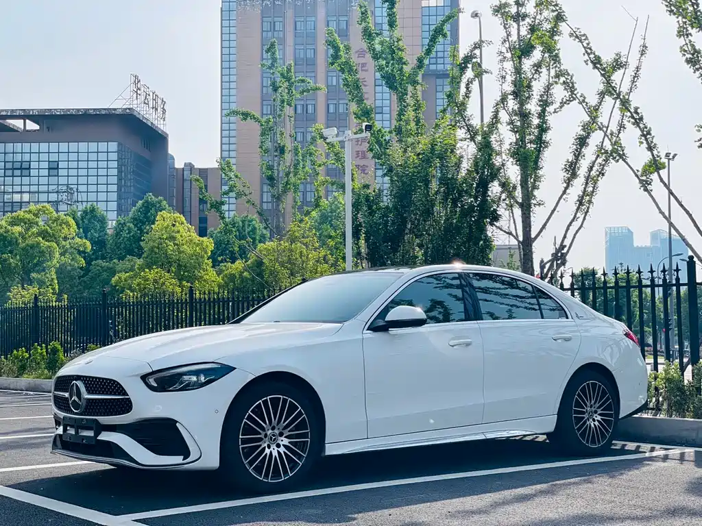 Mercedes-Benz C-Class 2021