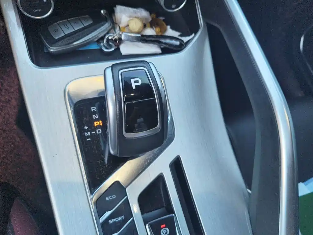 Geely Binyue — миниатюра 15