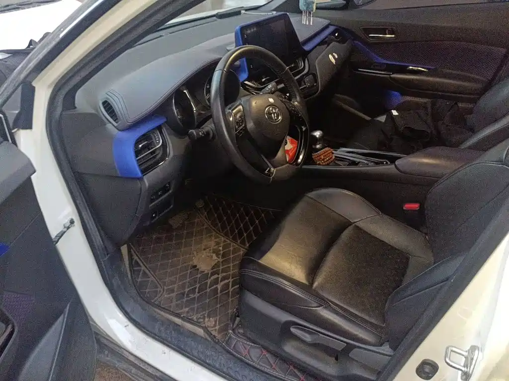 Toyota IZOA — миниатюра 12
