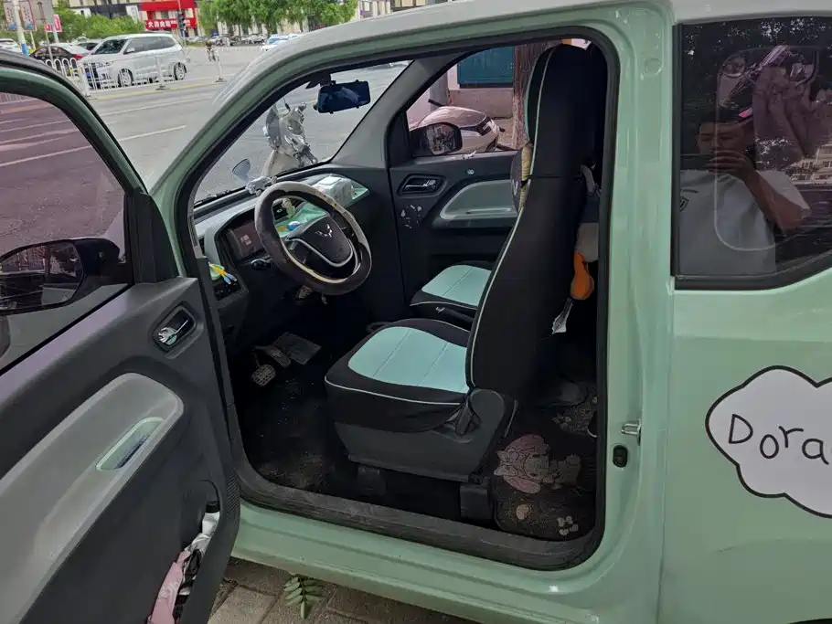 Wuling MINIEV — миниатюра 9