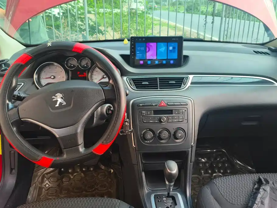 Peugeot 308 — миниатюра 12