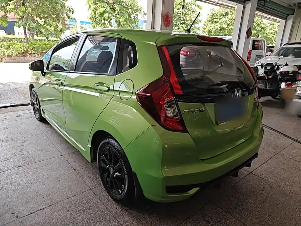 Honda Fit — миниатюра 5