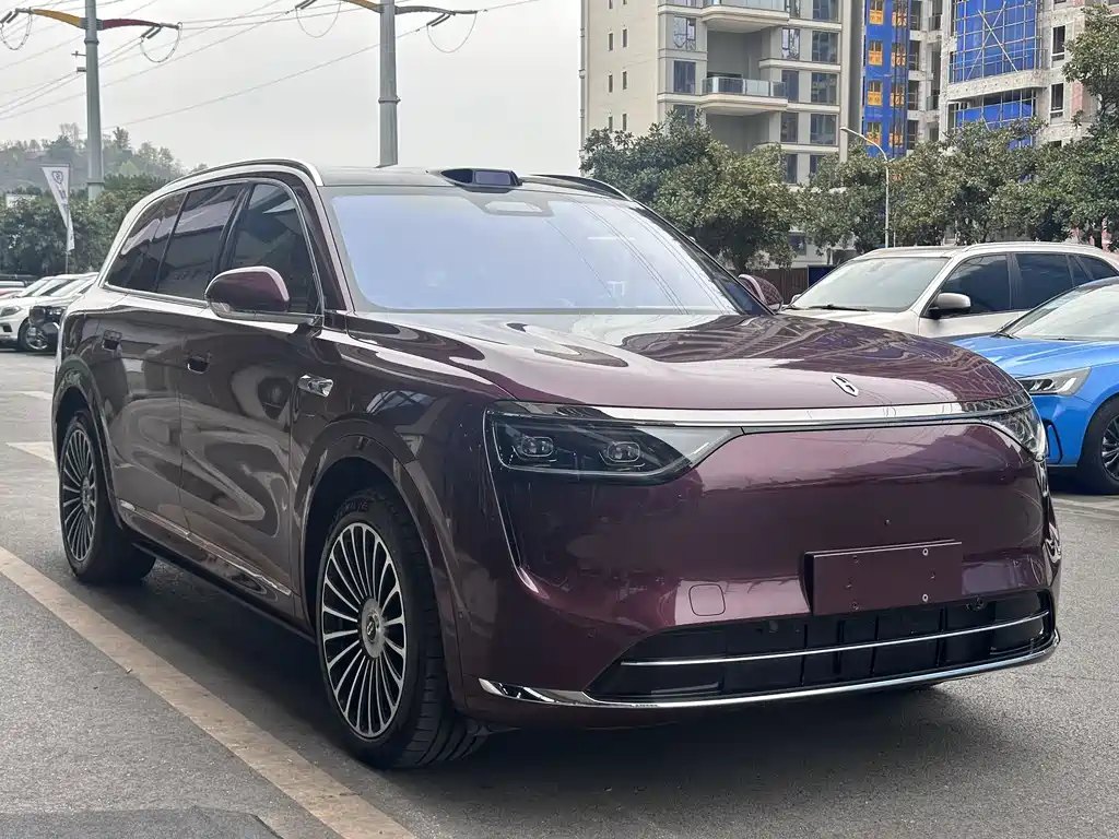 AITO ASK THE WORLD M8