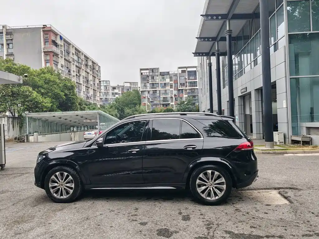 Mercedes-Benz GLE (Import) — миниатюра 7
