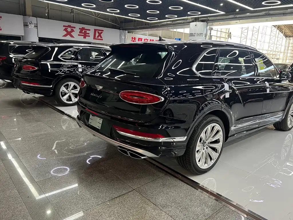 Bentley Bentayga 2024 4.0T V8