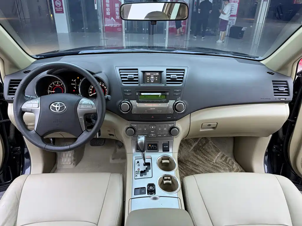 Toyota Highlander — миниатюра 6